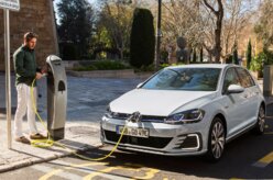 Volkswagen confirma Golf GTE e Golf elétrico para 2018