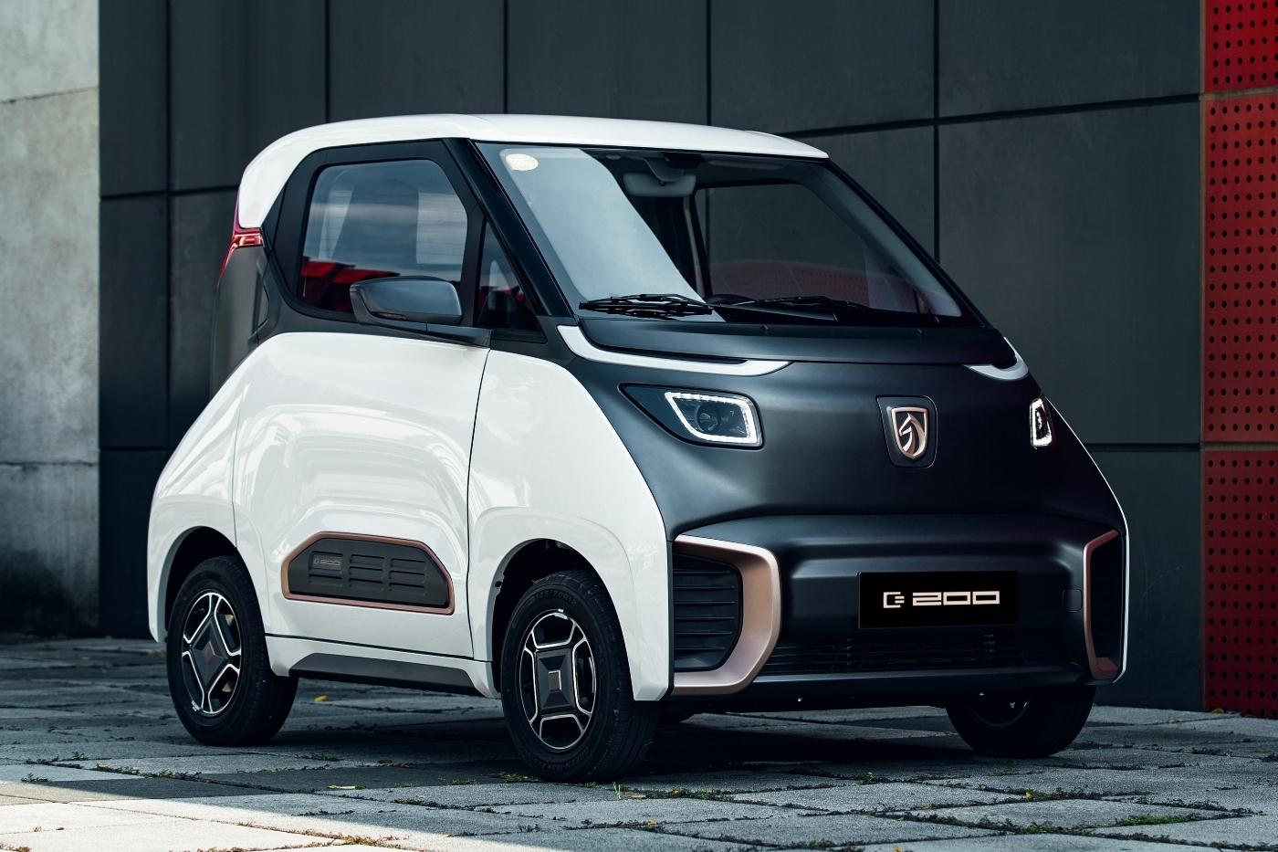 Novo carro elétrico da GM parece vindo dos Jetsons