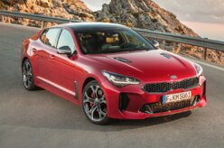 Kia Stinger GT chega por R$ 349.990 em versão Fittipaldi
