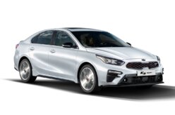 VW Jetta 2.0 TSI vira rival da nova versão GT do Kia Cerato