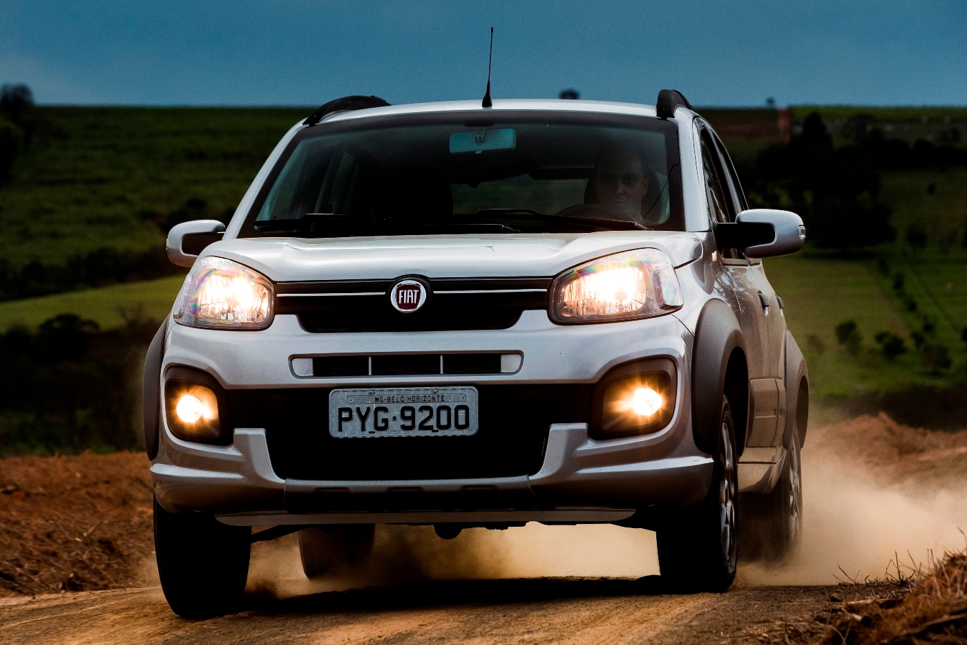 Fiat Uno Way volta ao mercado brasileiro por R$ 46.990