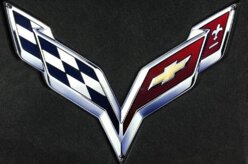 Com 1.000 cv, V8 do novo Corvette entorta os protótipos
