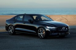 Volvo confirma S60 para o Brasil e o exibe em shopping